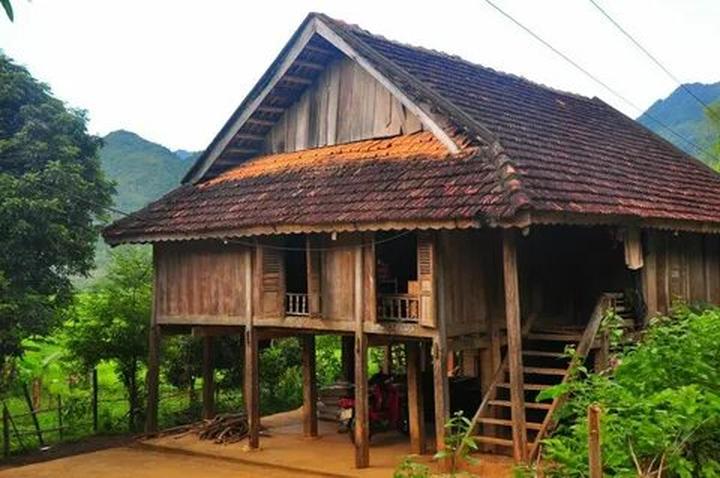 Nội dung: Mùa hè đang đầy vui vẻ với những bức tường nhảy vò đang xu hướng trên mạng